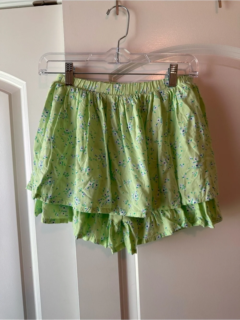 Girls Size L Old Navy Lime Green Floral Ruffle Skort